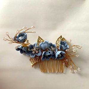 2/25 Floral hair pin